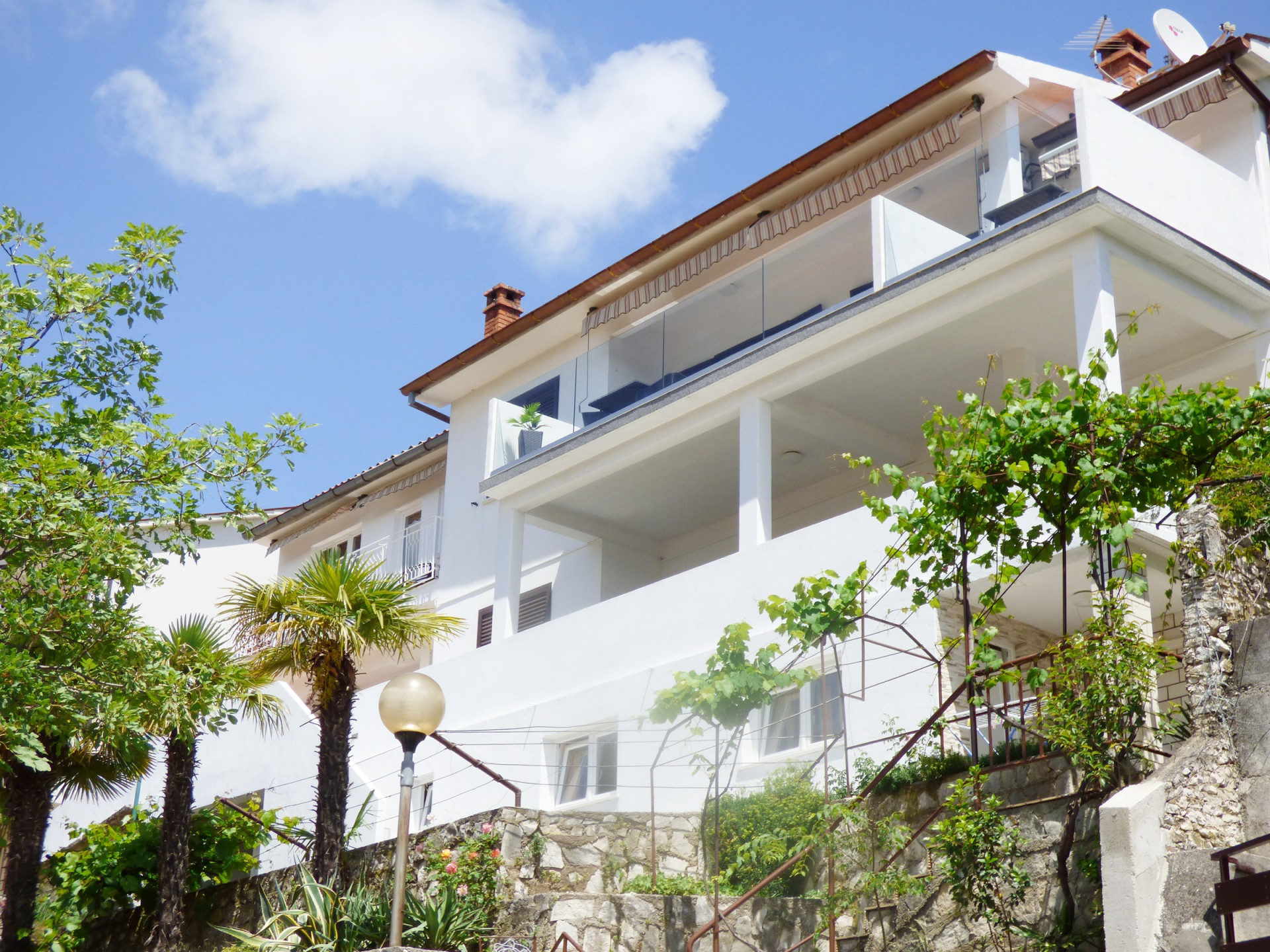 Appartamenti Leonardo - Appartamenti separati. Distanziato dagli altri ospiti della casa. Ogni ospite gode di una vera privacy. , Apartments Rabac Rabac